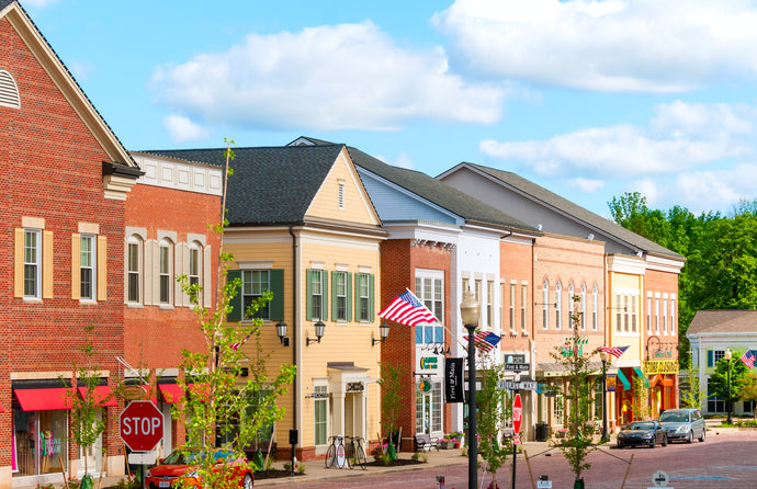 Mastering Main Street: Pro Tips for Commercial Outdoor Decorating